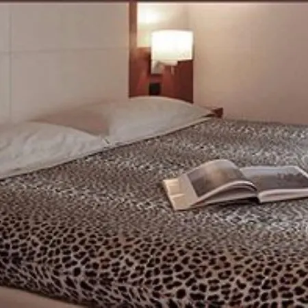Mavino Hotel 3*